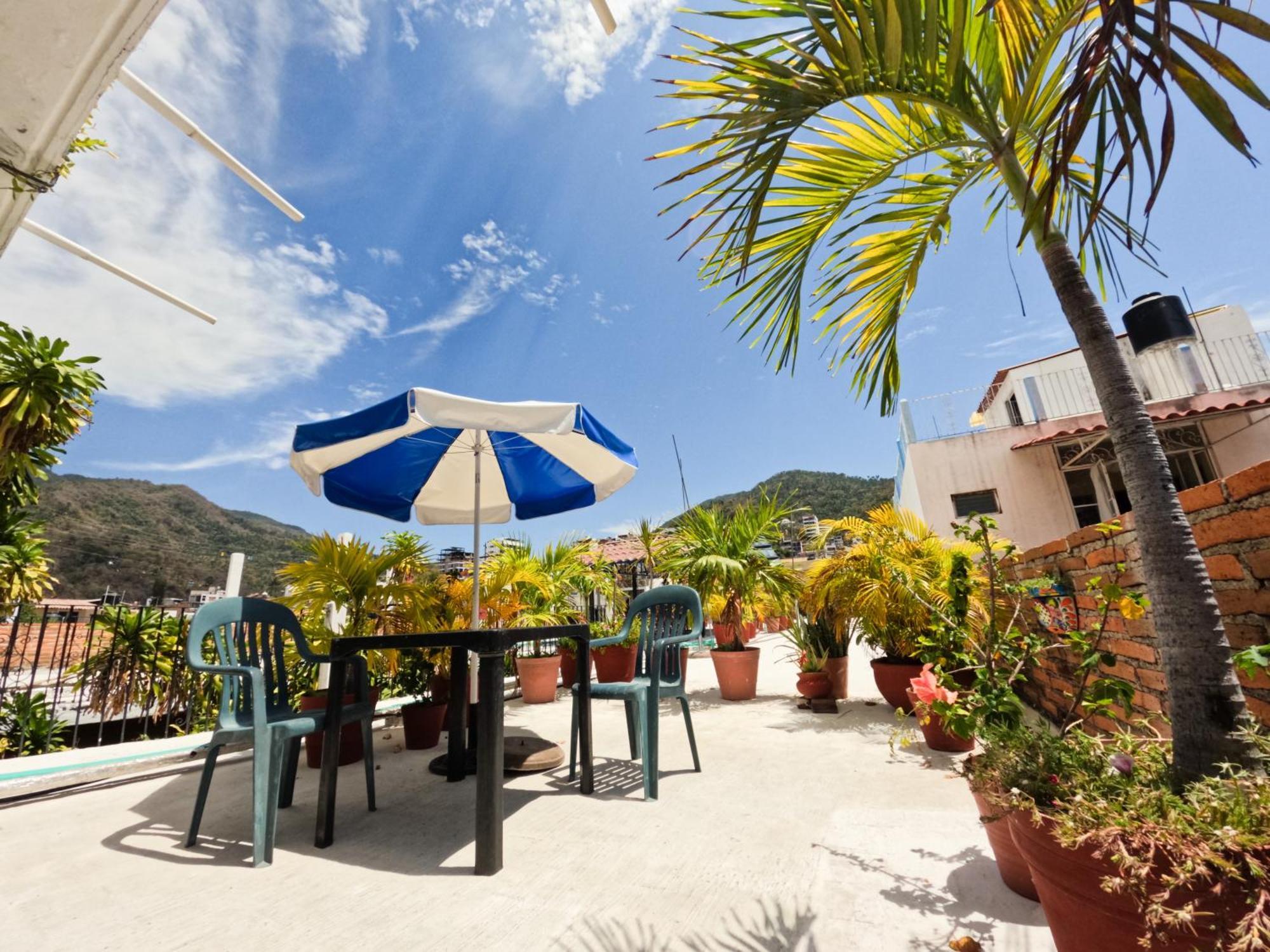 Hotel Azteca Puerto Vallarta Exterior photo