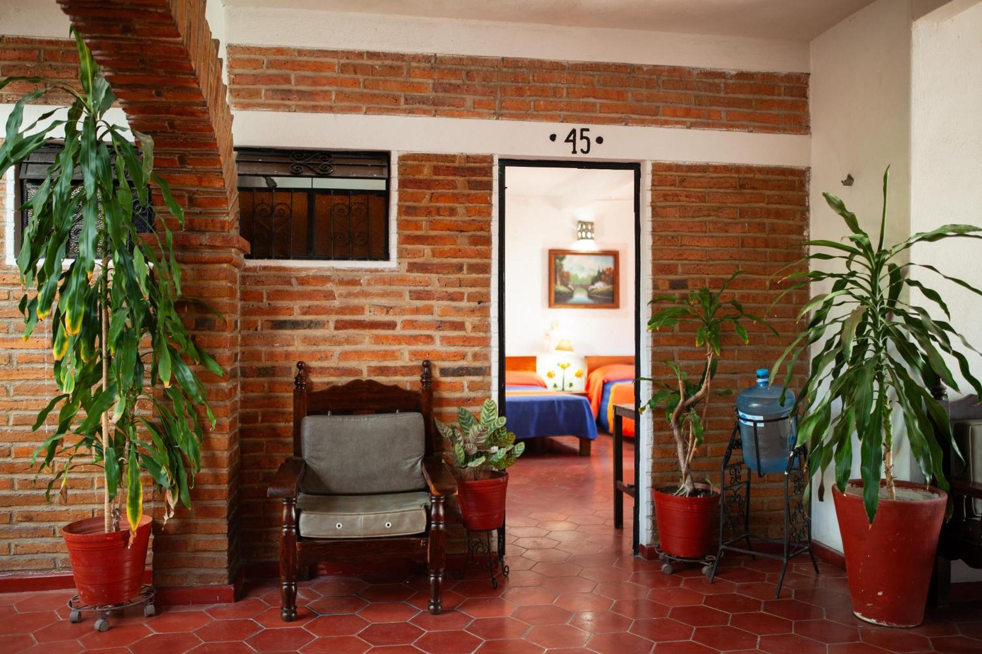 Hotel Azteca Puerto Vallarta Exterior photo