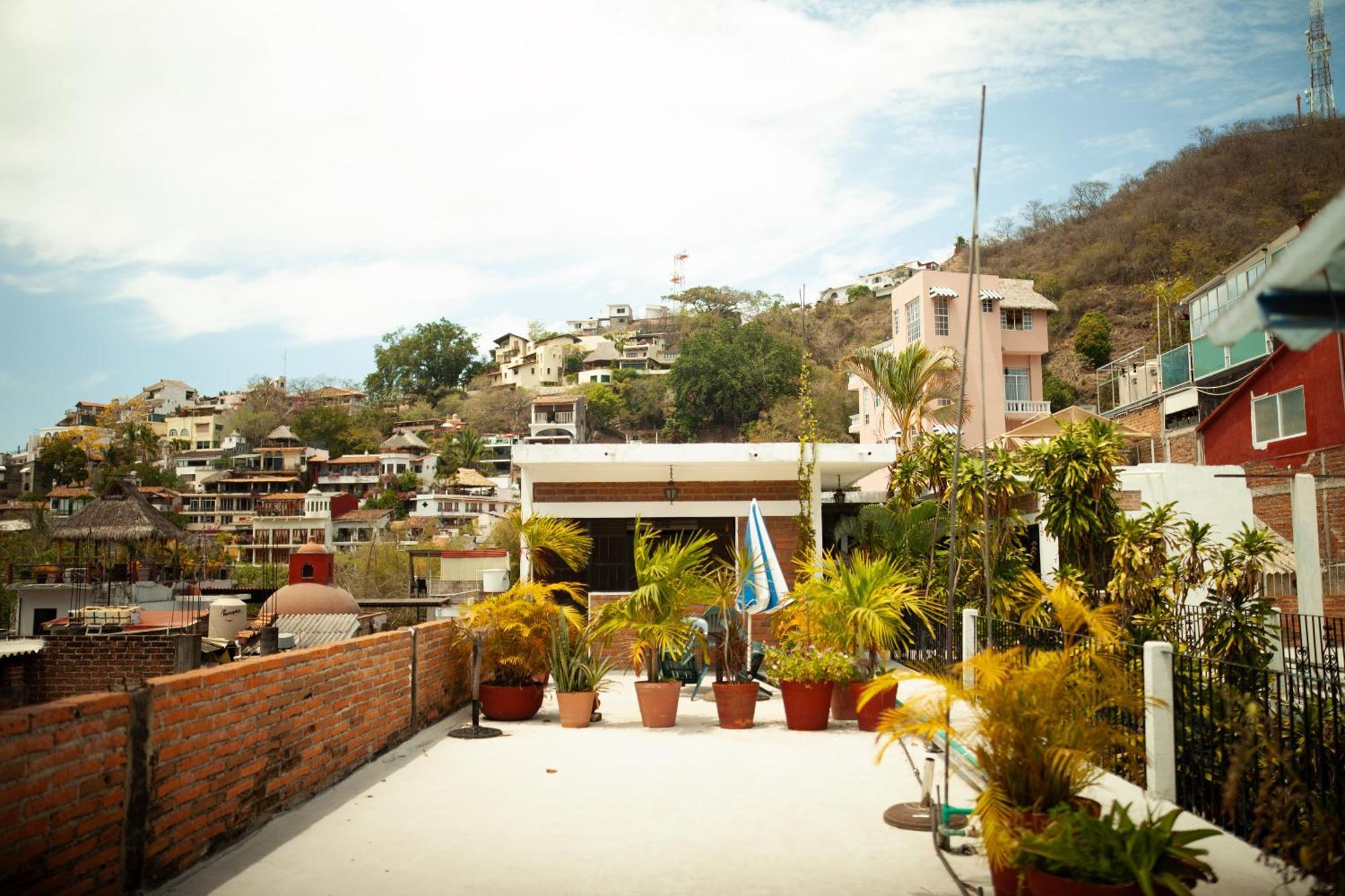 Hotel Azteca Puerto Vallarta Exterior photo